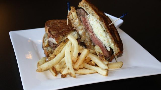 31433_394641267146_1586371_n